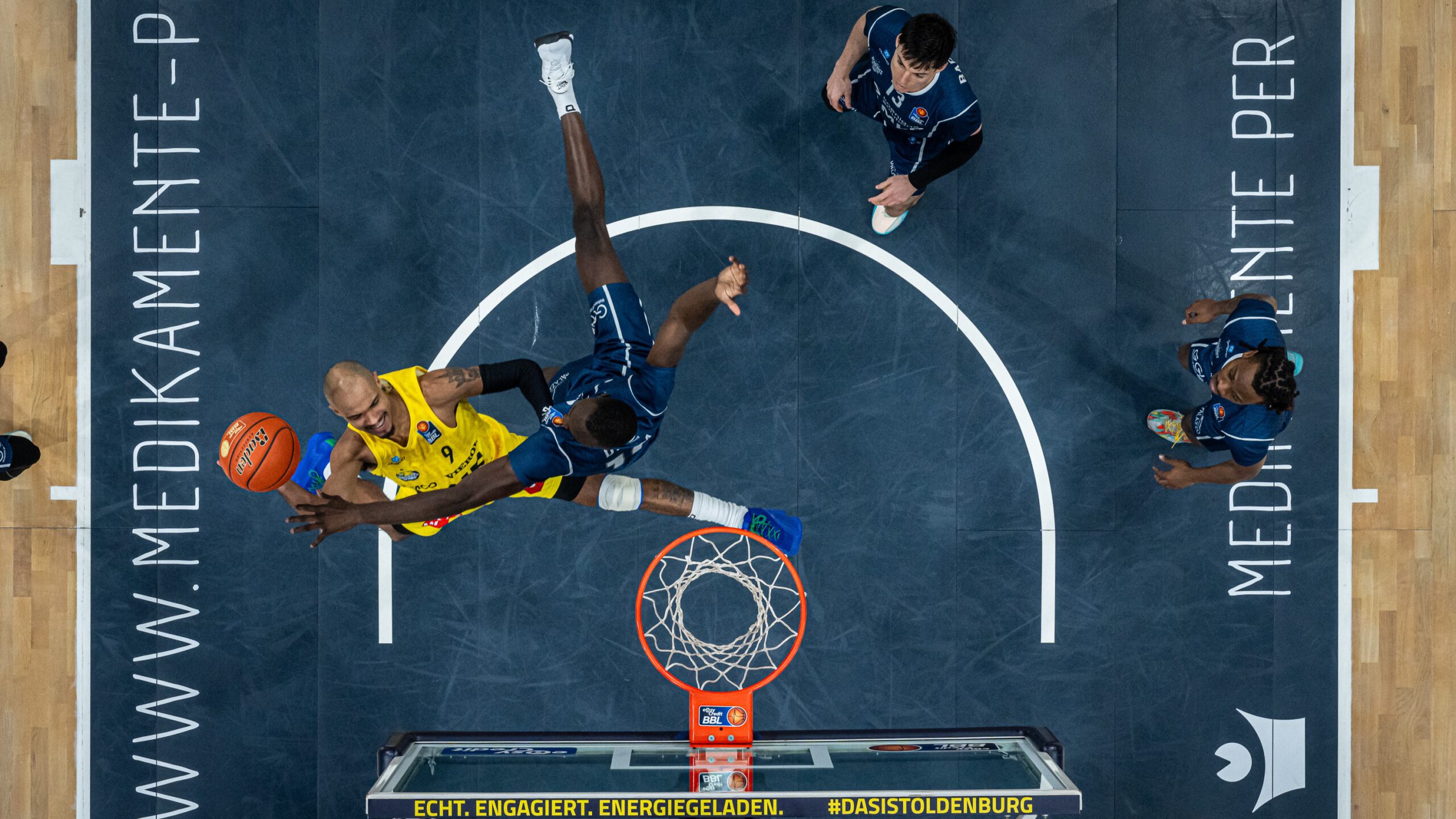 EWE Baskets im Oktober: Zwischen Murmeltiertag, Wartezeit und Hoffnung